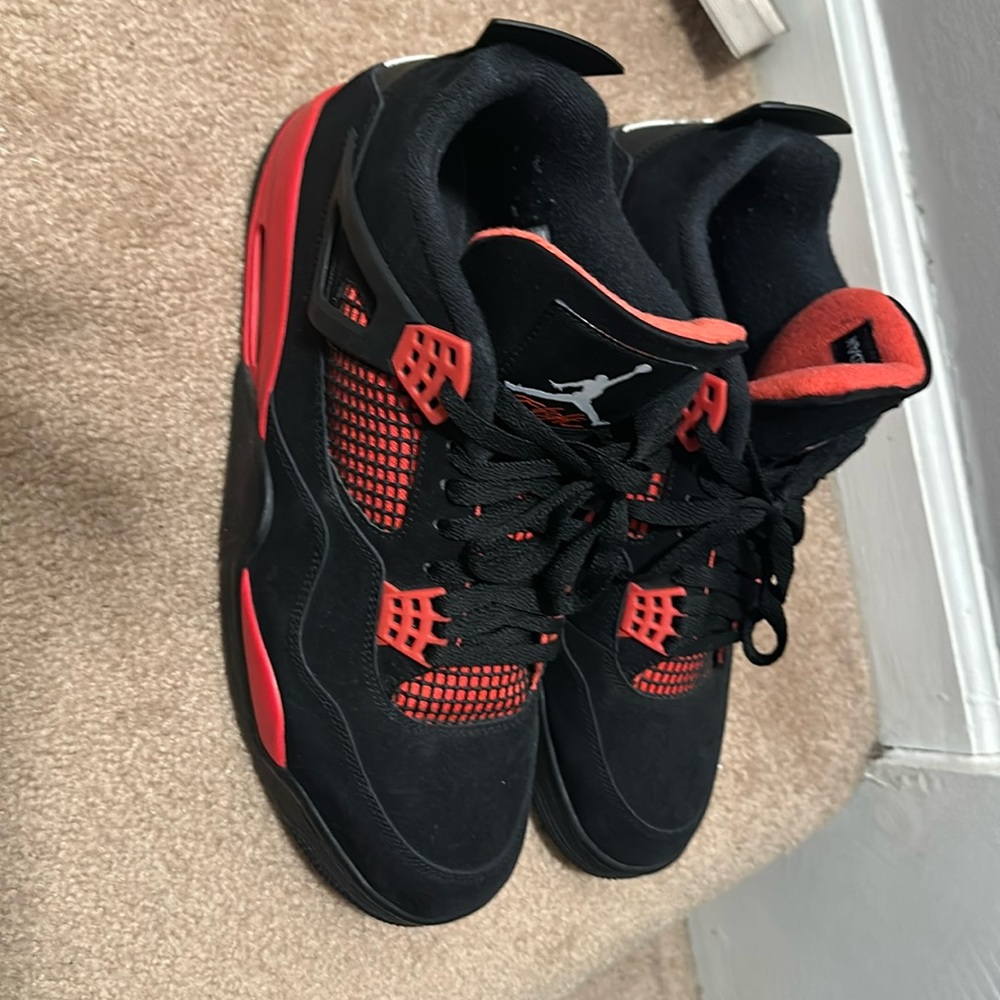 Air Jordan 4 Retro "Red Thunder"